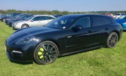 PORSCHE PANAMERA TURBO S E-HYB SP TOUR 2018 Gallery